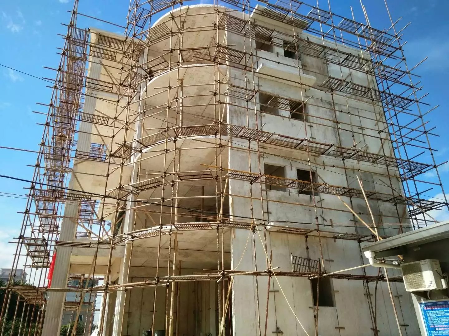 汾阳星河绿色环保装配式建材在福建修建的五层别墅建筑